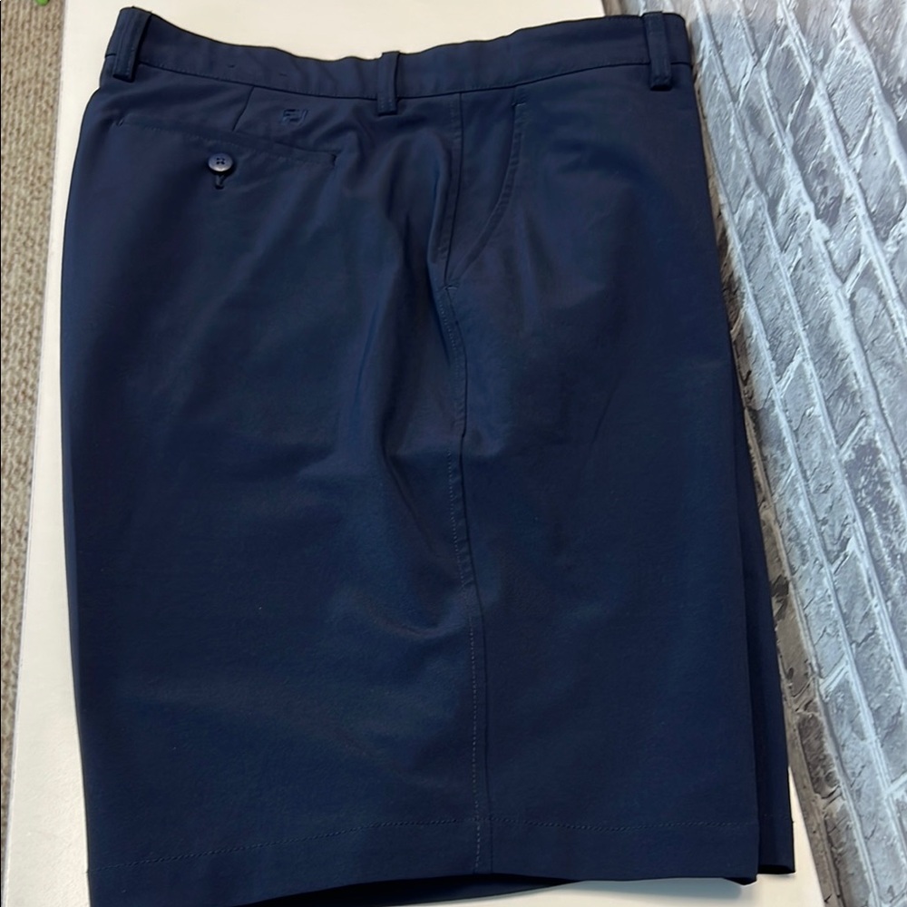 FootJoy Men's Golf Shorts - Picture 3 of 10